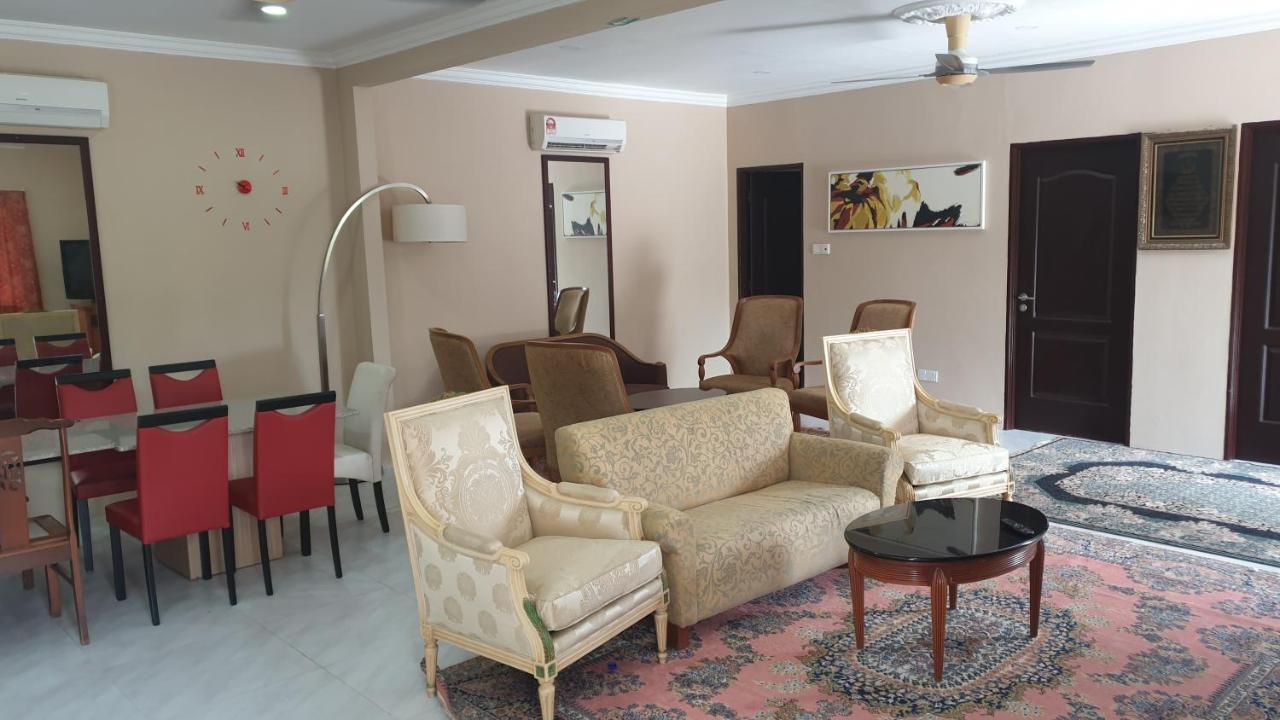 Mri Residence - Homestay In Sg Buloh With Swimming Pool - No Pork&Alcohol Allowed Bandar Puncak Alam Экстерьер фото