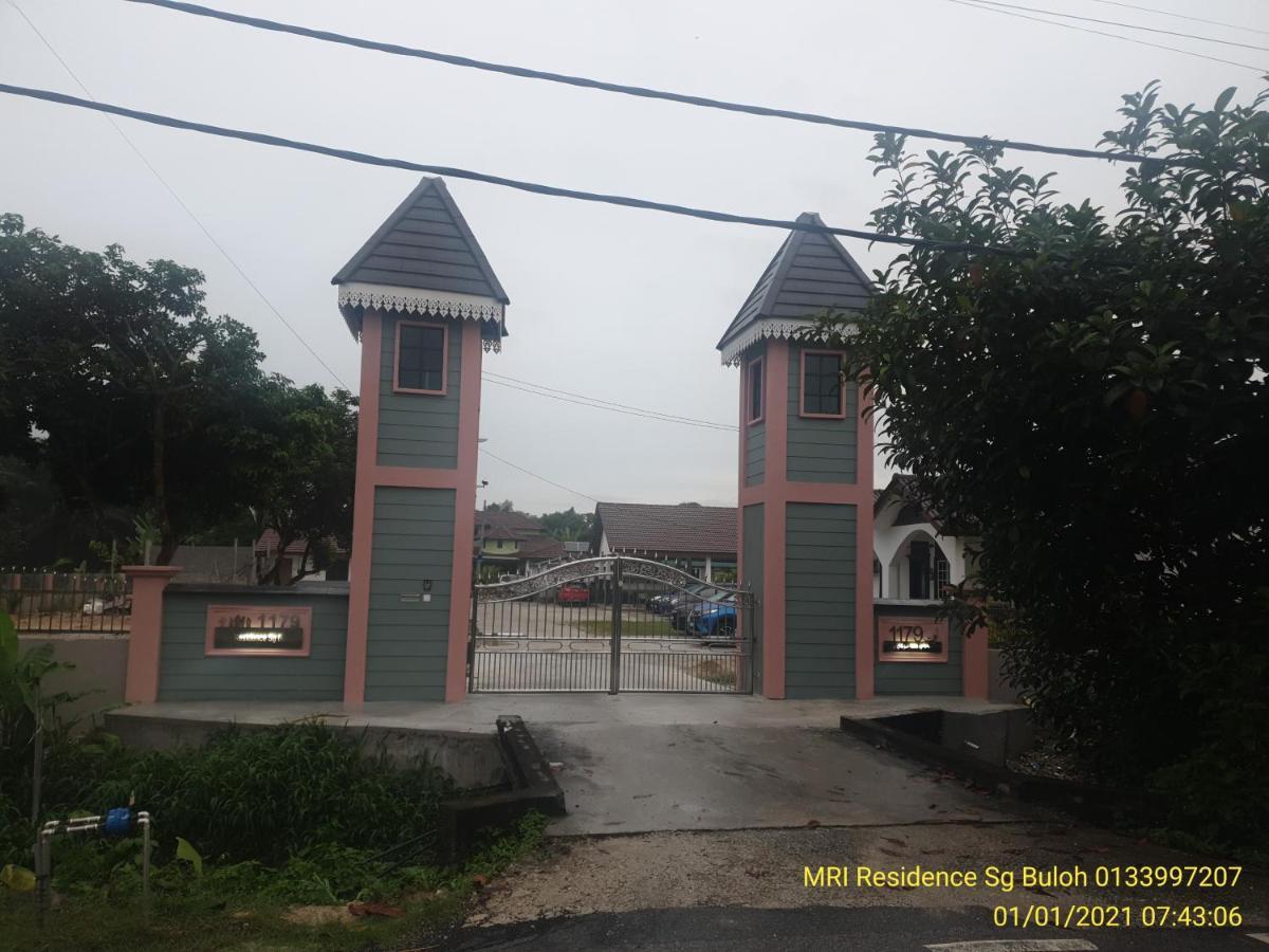 Mri Residence - Homestay In Sg Buloh With Swimming Pool - No Pork&Alcohol Allowed Bandar Puncak Alam Экстерьер фото
